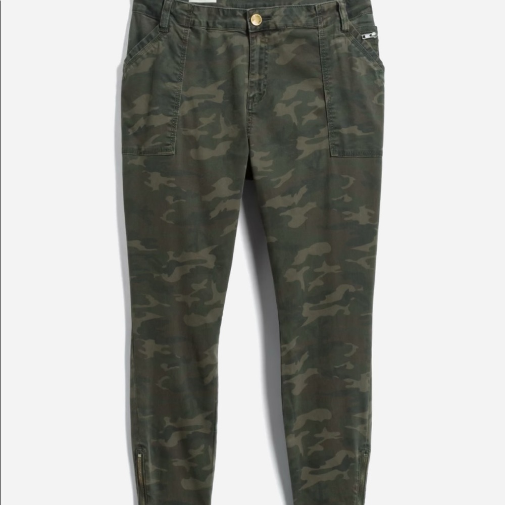 Kut from the Kloth.  Theresa zipper detailed army printed skinny cargo pant